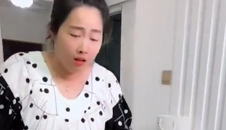 黑心男主人恶作剧,却要狗狗来担负不良影响,狗表明欺压老实巴交狗
